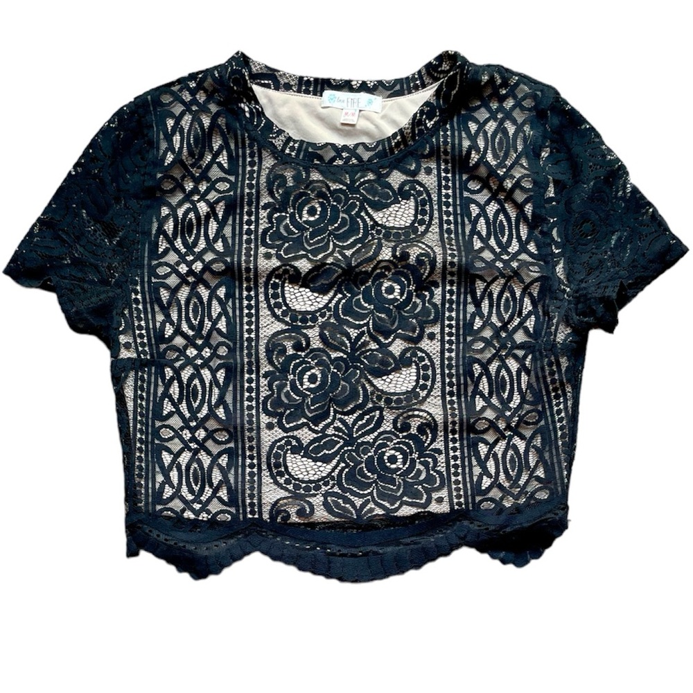 Black Lace cap sleeve top with Nude inner lining Size Small/Medium
